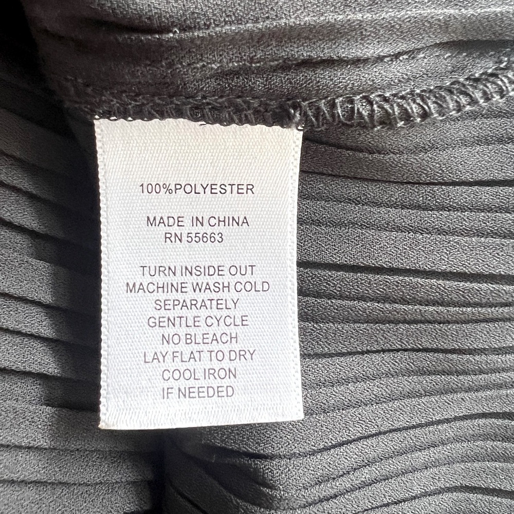 NWOT Joie Pleated Black Sleeveless Shell Blouse, XL - Picture 4 of 5